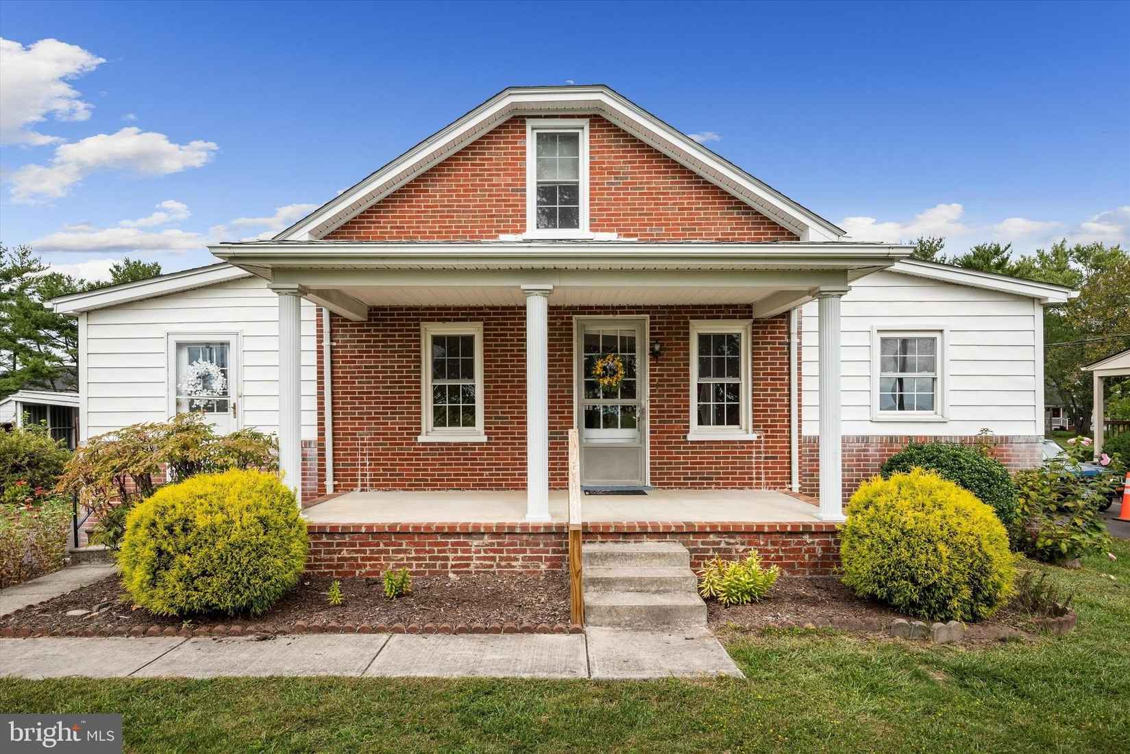 160 APPLE Vly Rd  