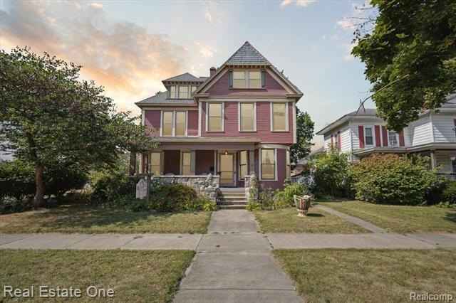 210 East St  