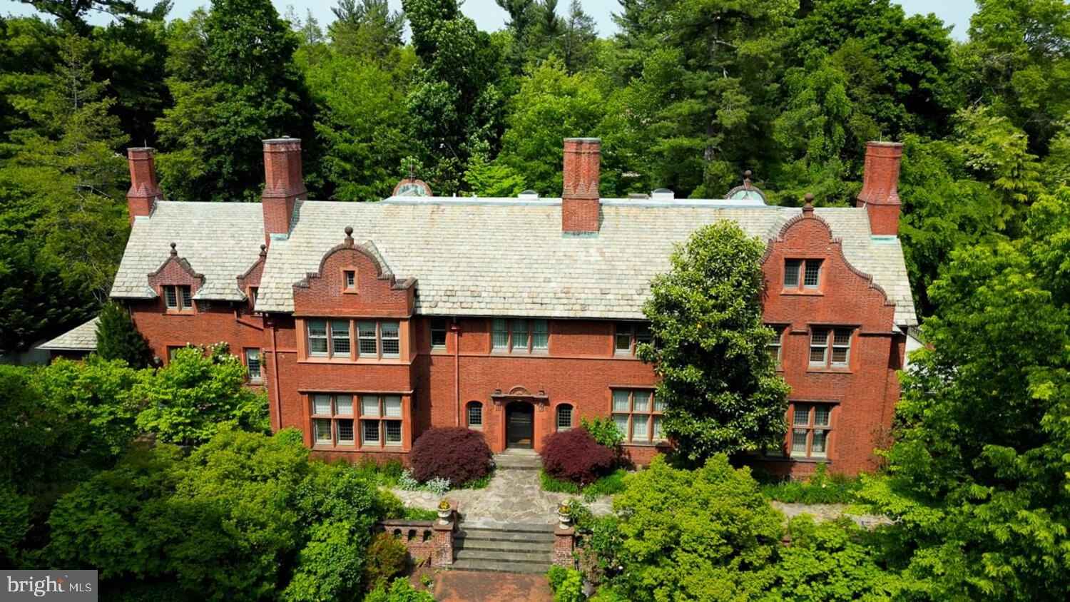 455 and 461 W CHESTNUT Hl Ave  