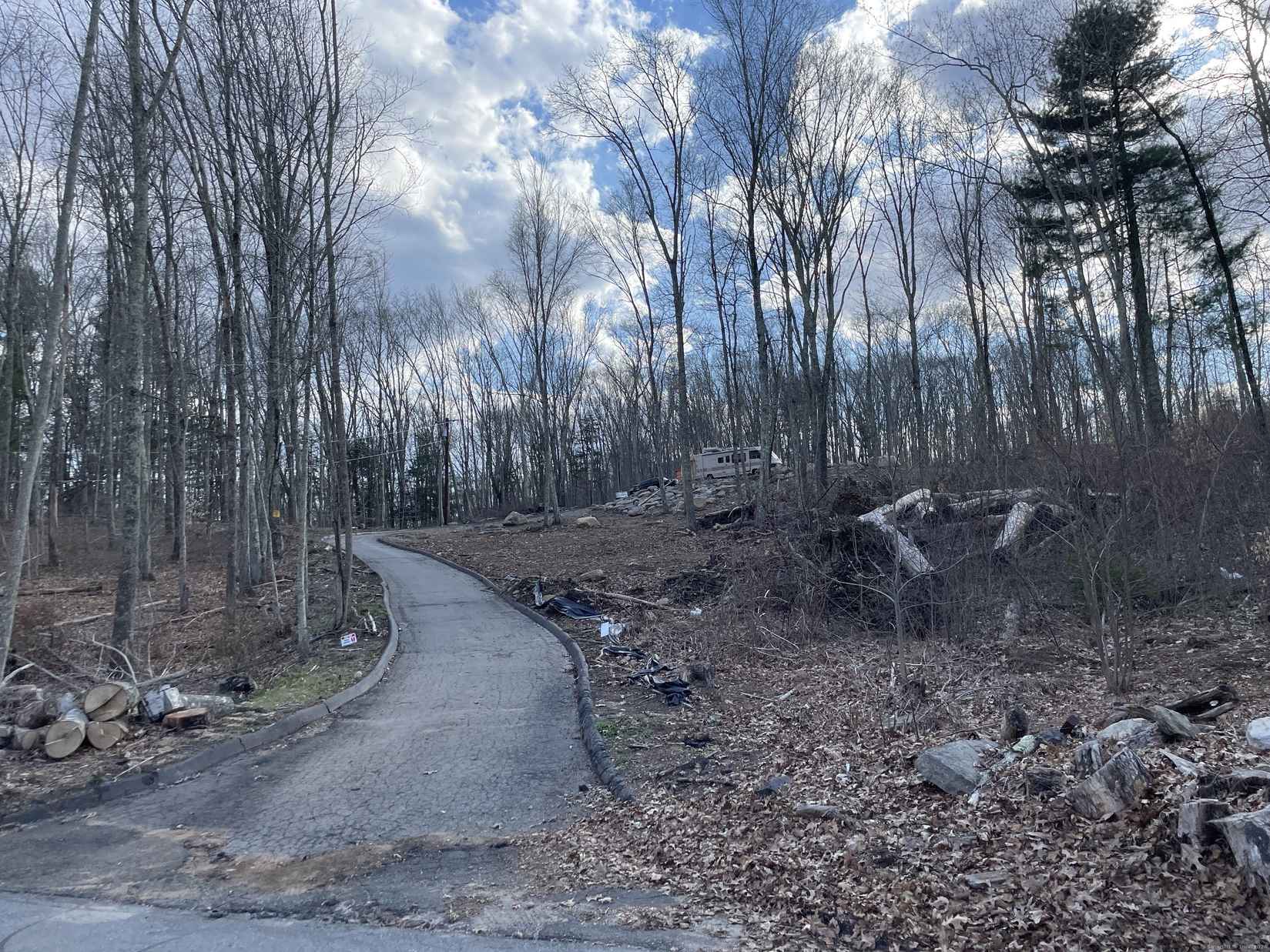 69 Phillips Rd  