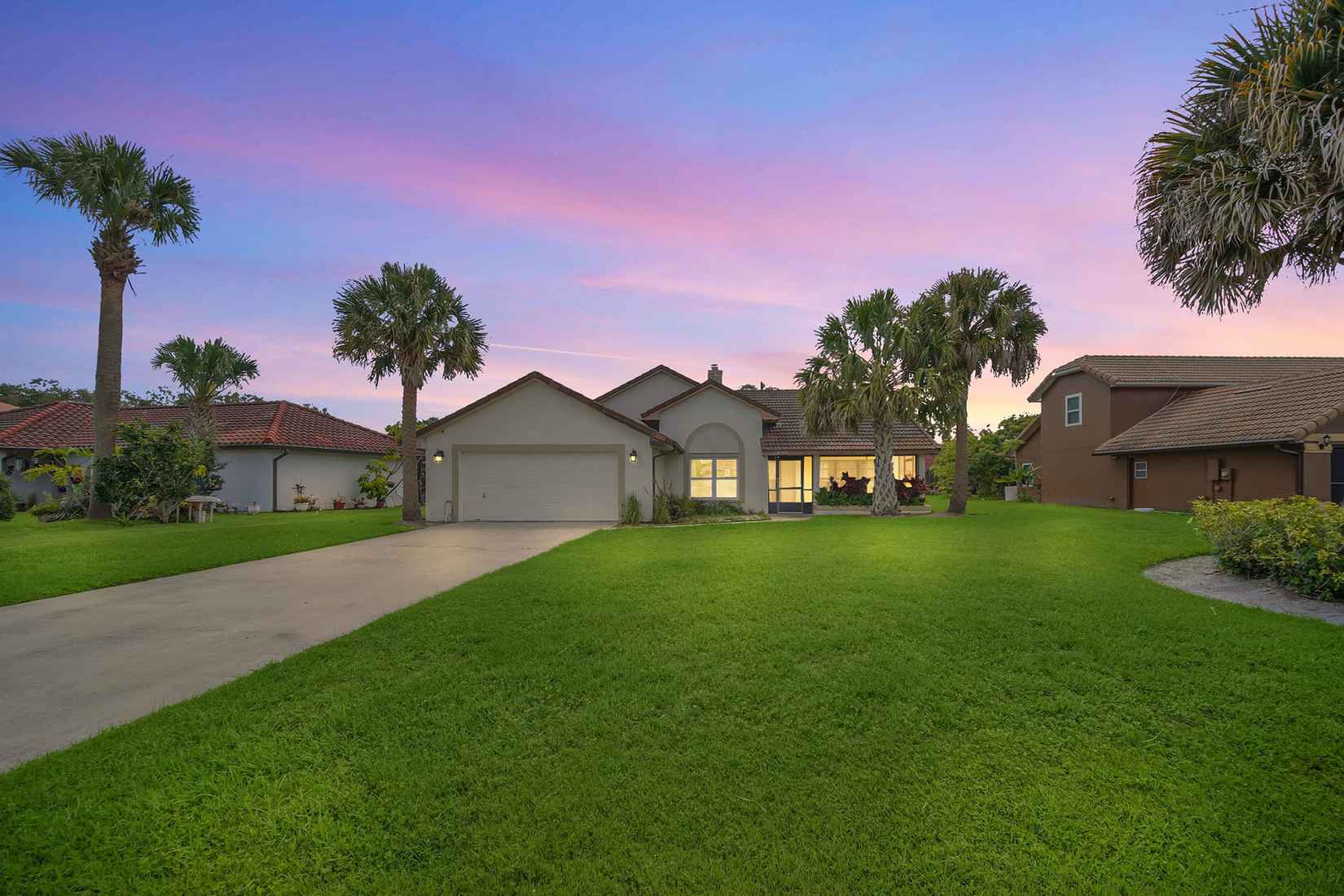 2445 Ravendale Ct  