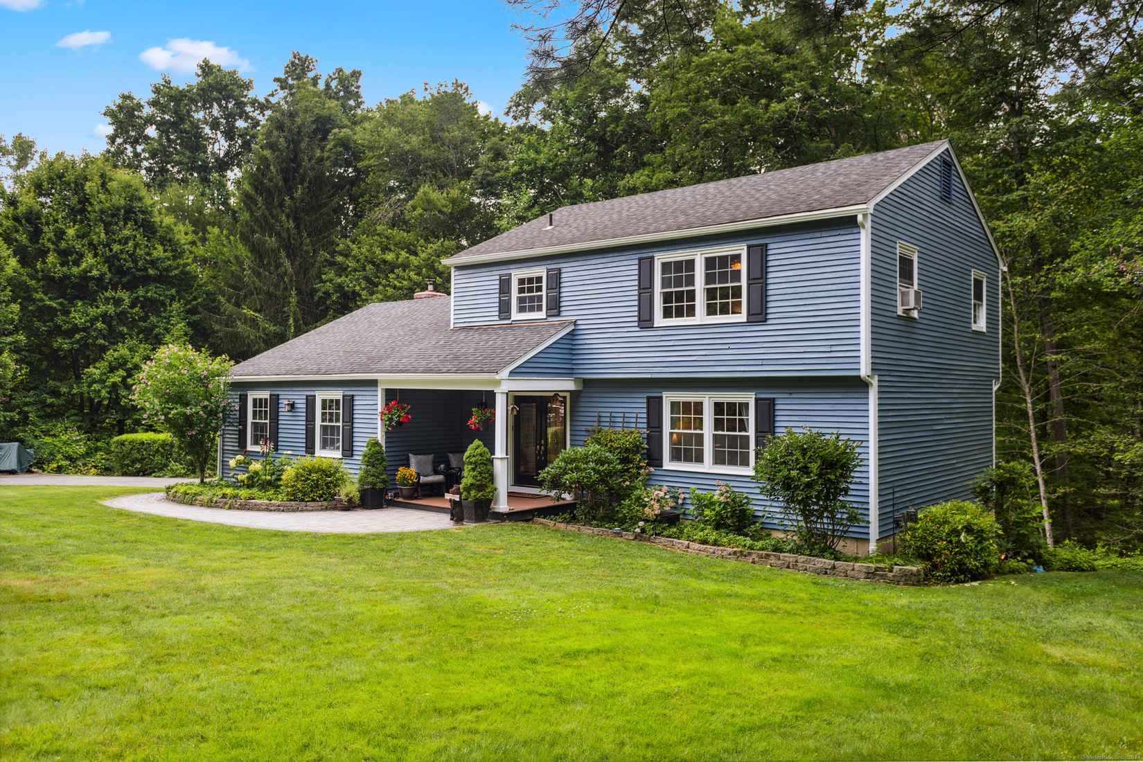 167 Stonehedge Ln  