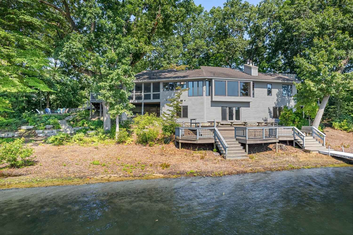 1100 E Crooked Lk Dr  