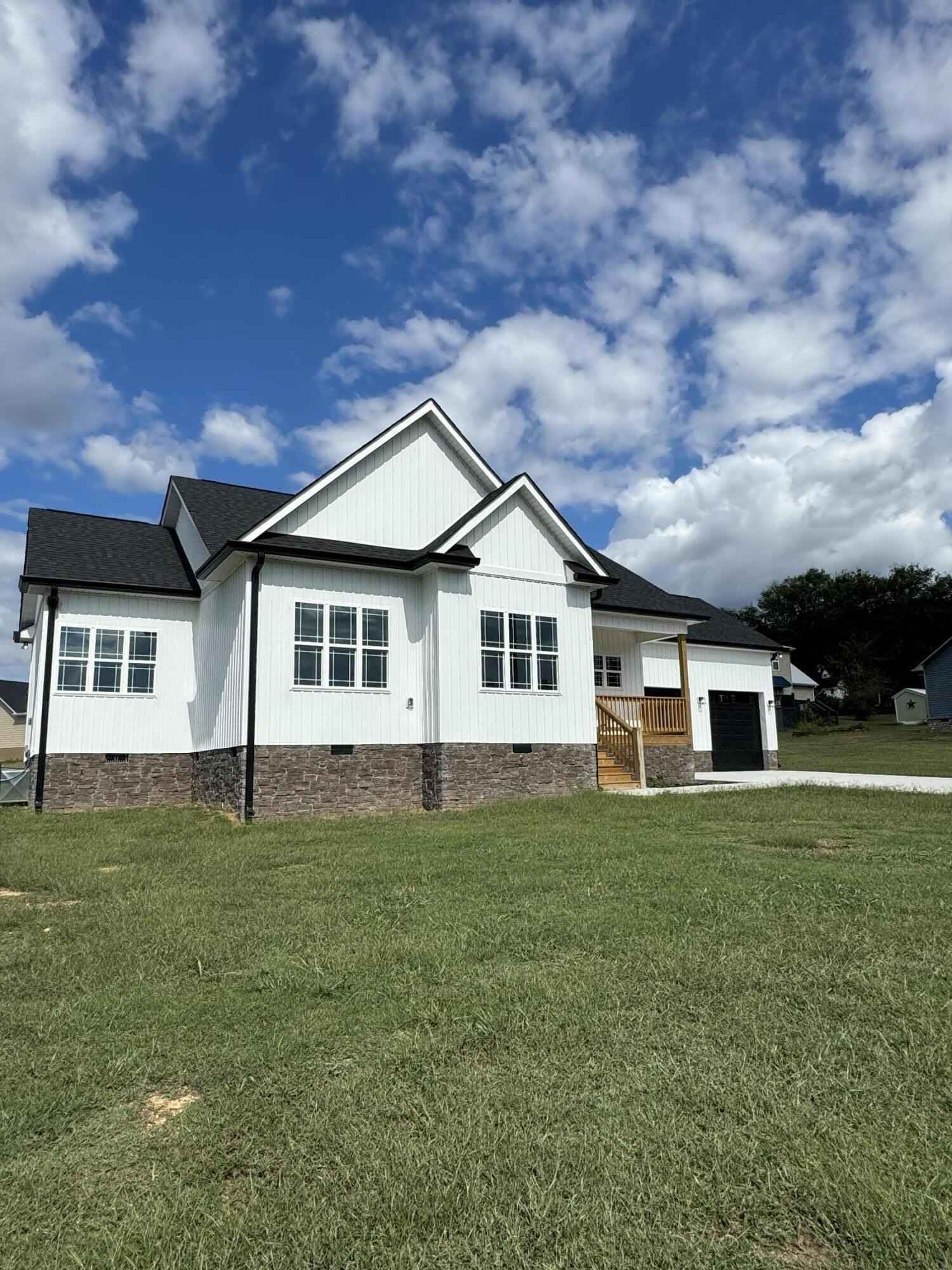 26 Hearthstone Dr  