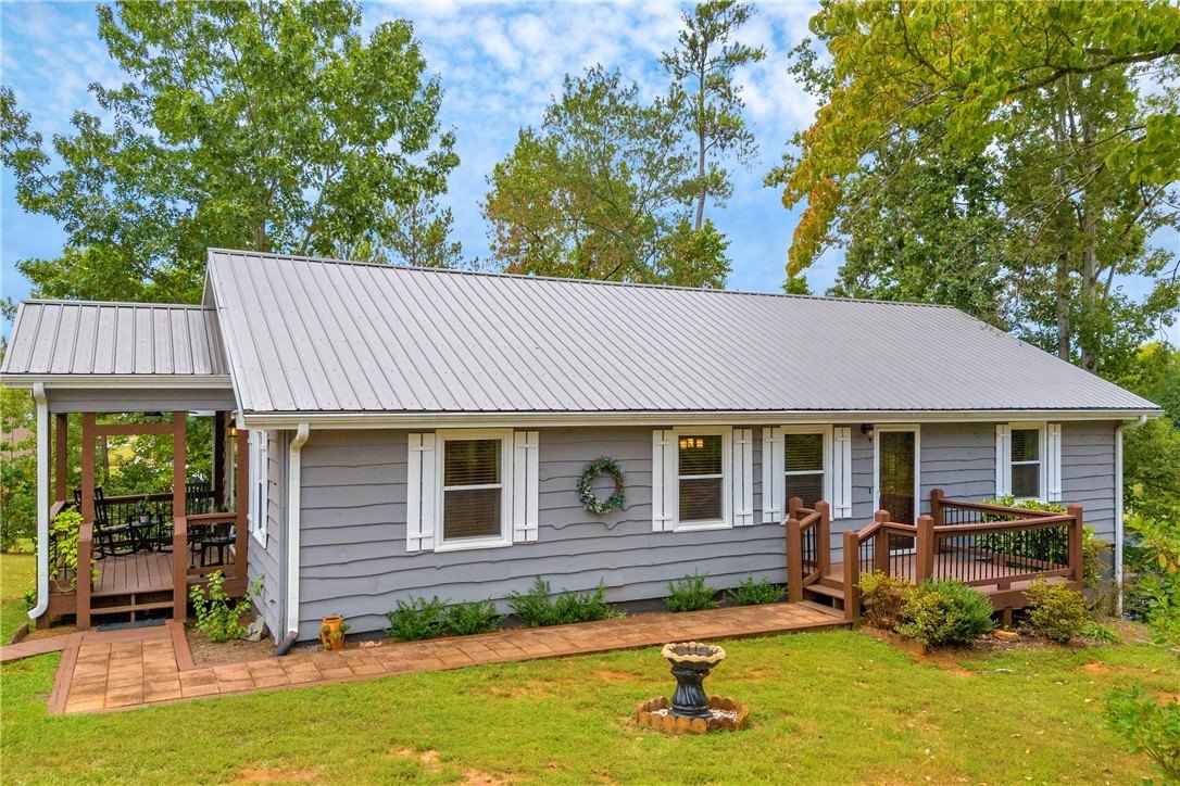 1009 Hillsborough Dr  