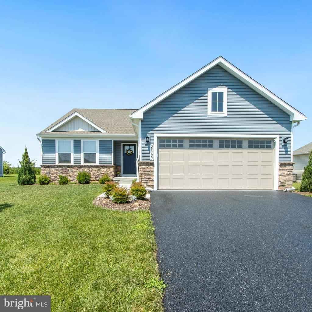 28525 Hawthorne Trl  