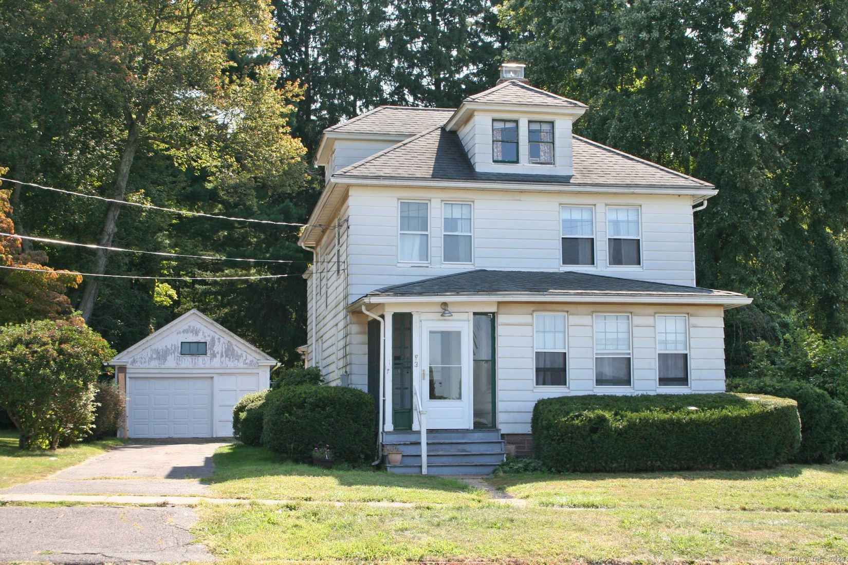 73 E Main St  