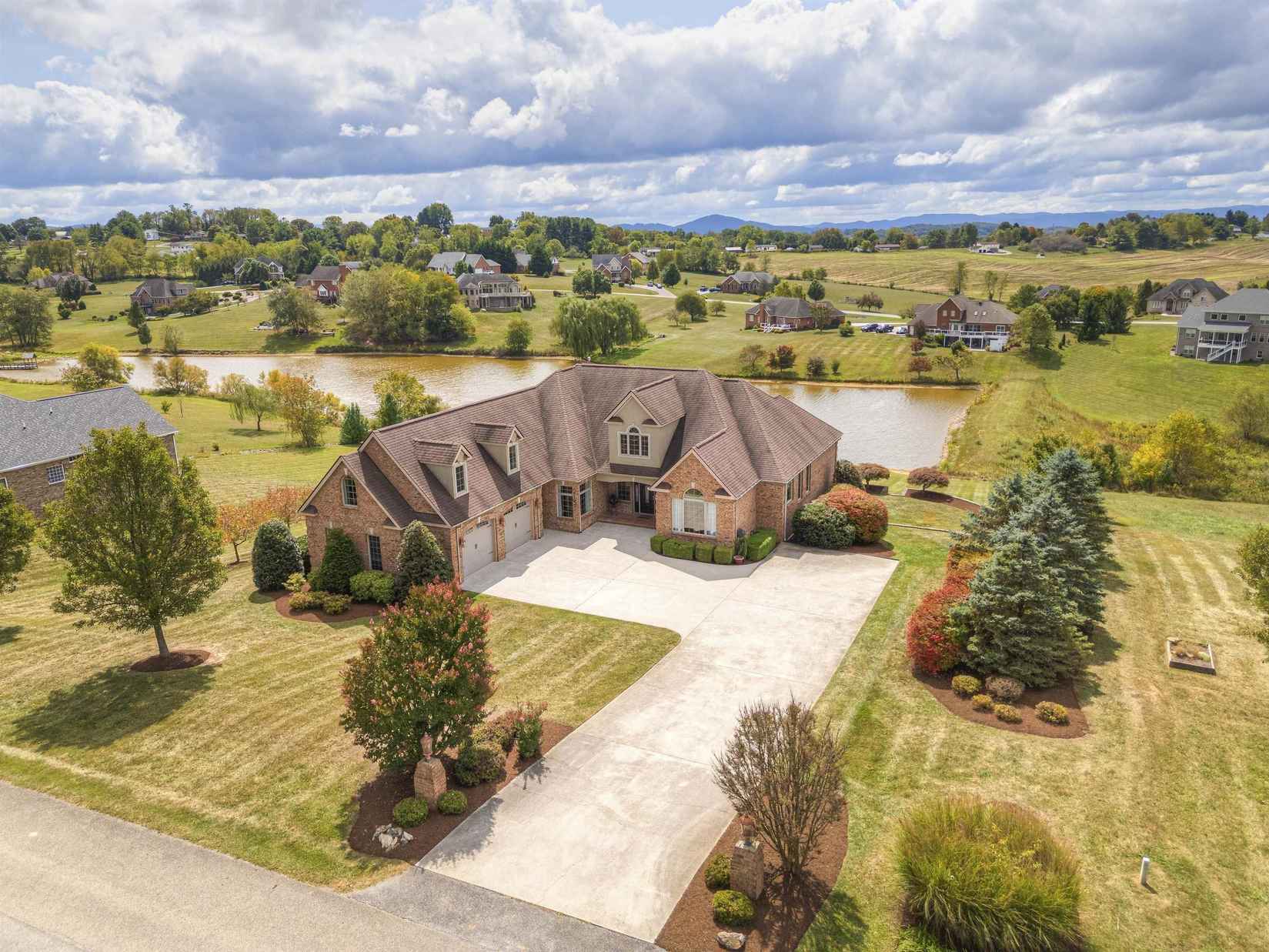 2151 Peakland Way  