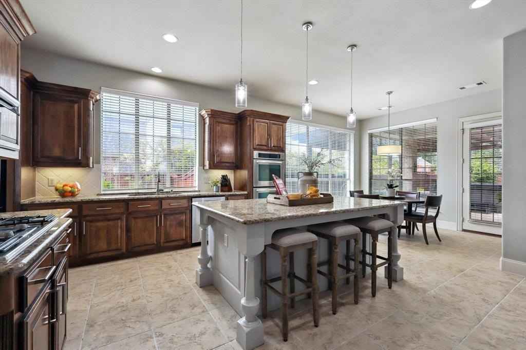 921 Ranger Ln  