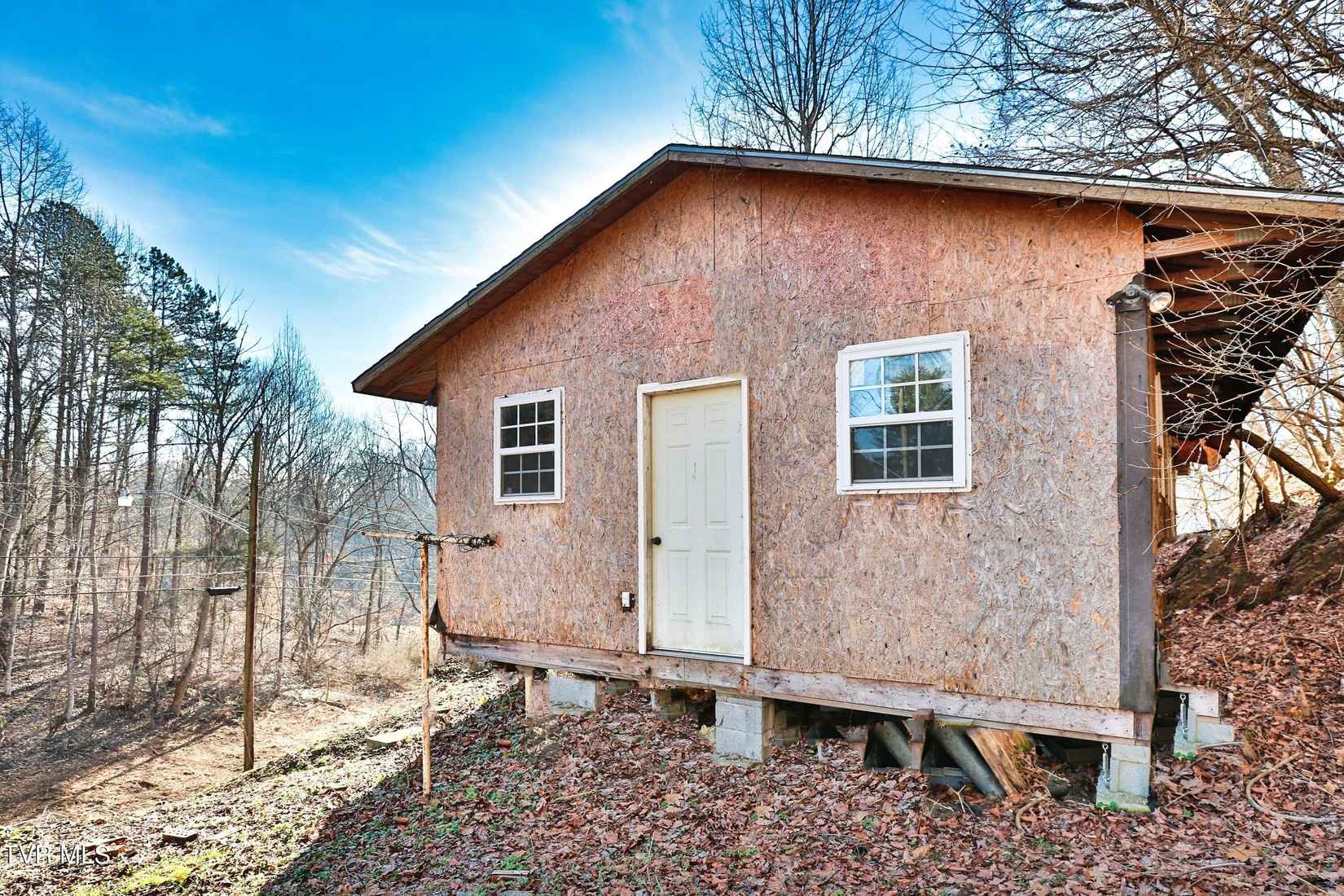 201 Andover Dr  