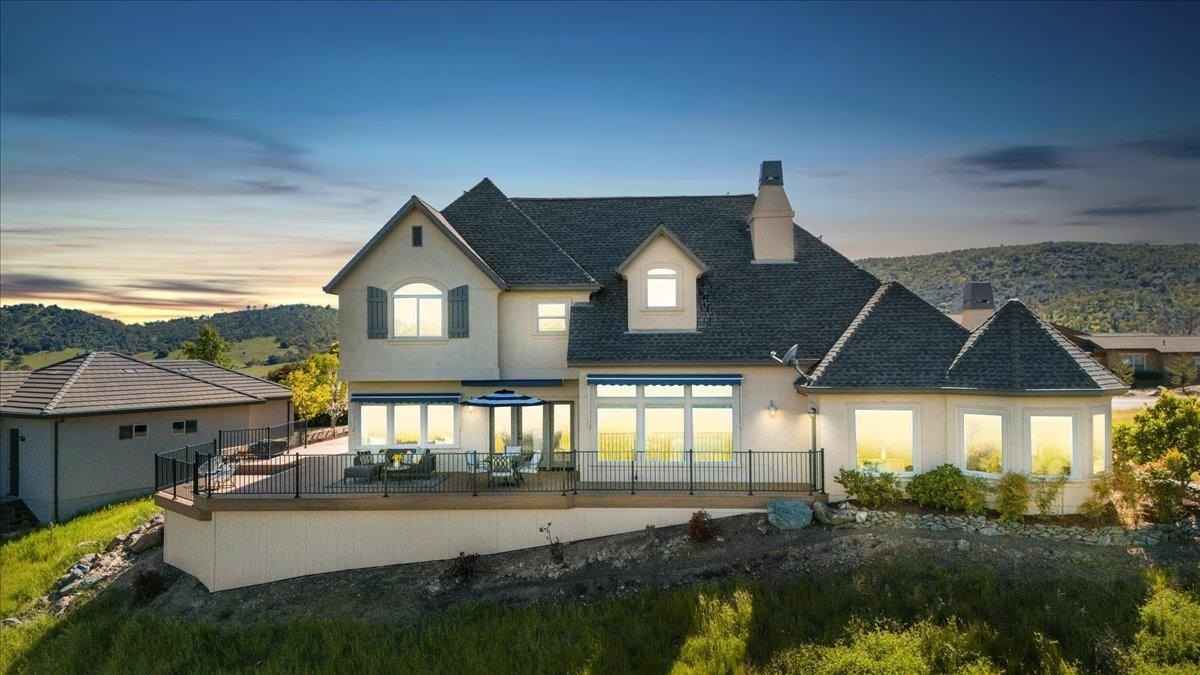 233 Hawkridge Rd  