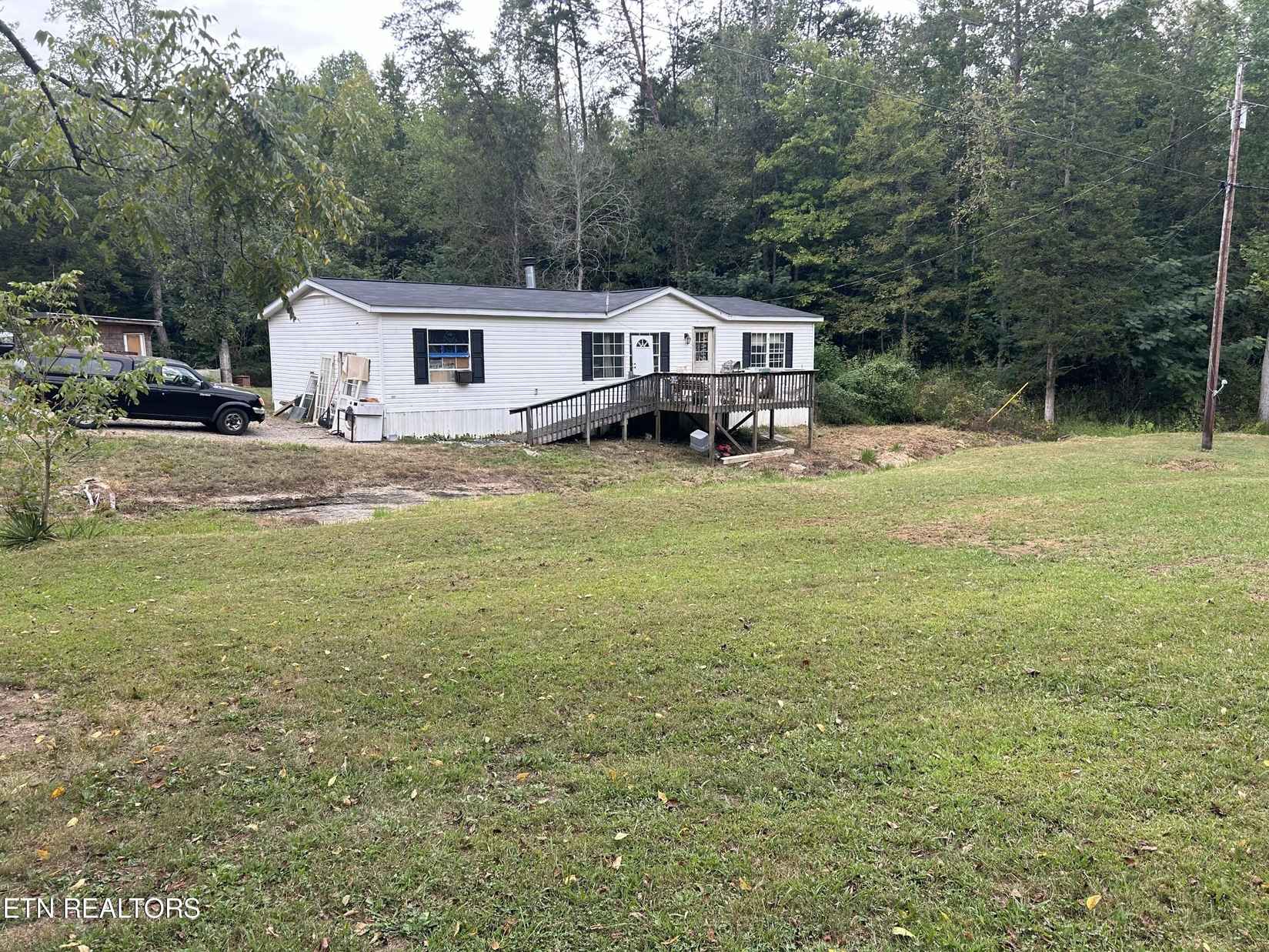 112 Hickory Grove Loop  