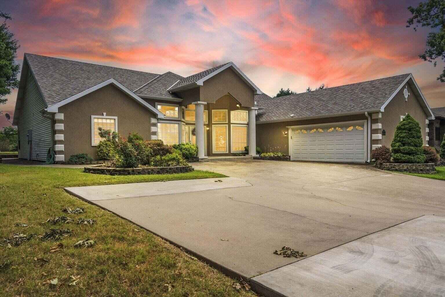 1818 Pointe Royale Dr  