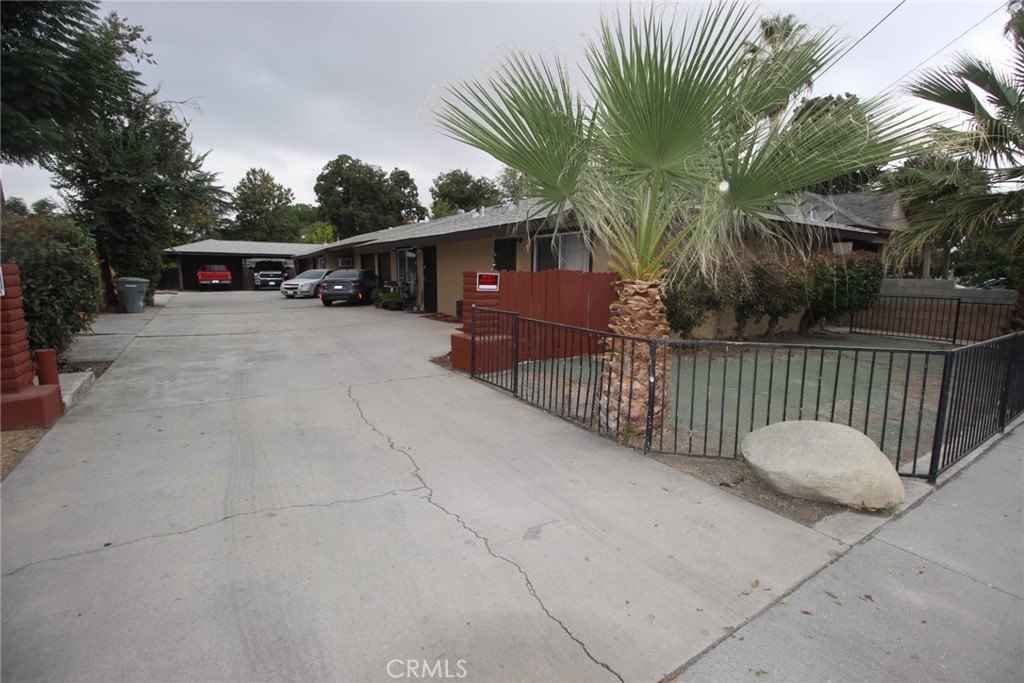 164 S San Jacinto Ave  