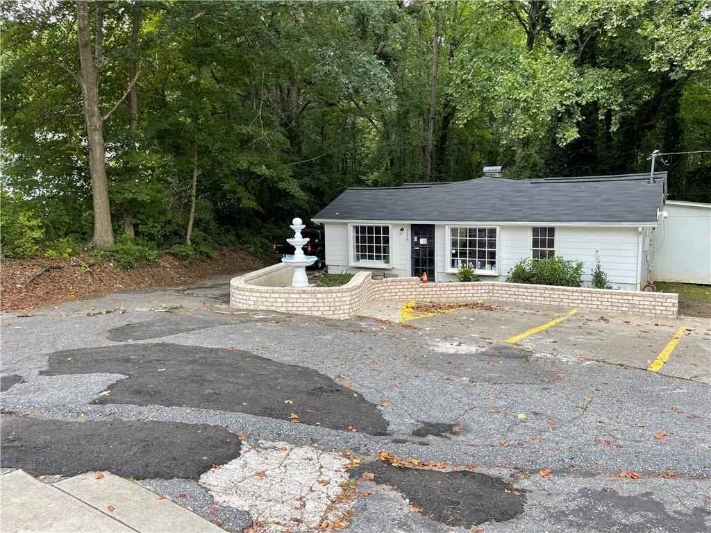 216 Memorial Dr  