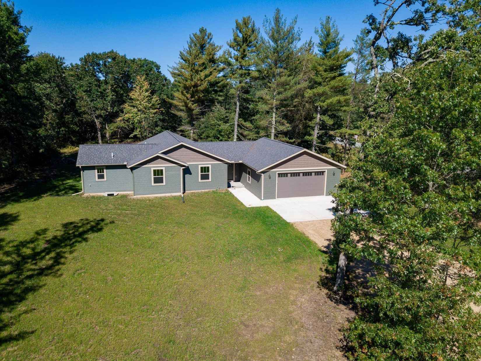 W4306 Red Pne Dr  