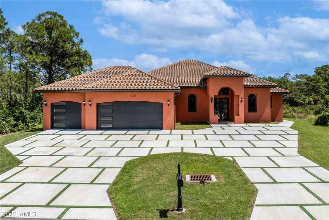 1220 Palmetto Ave  