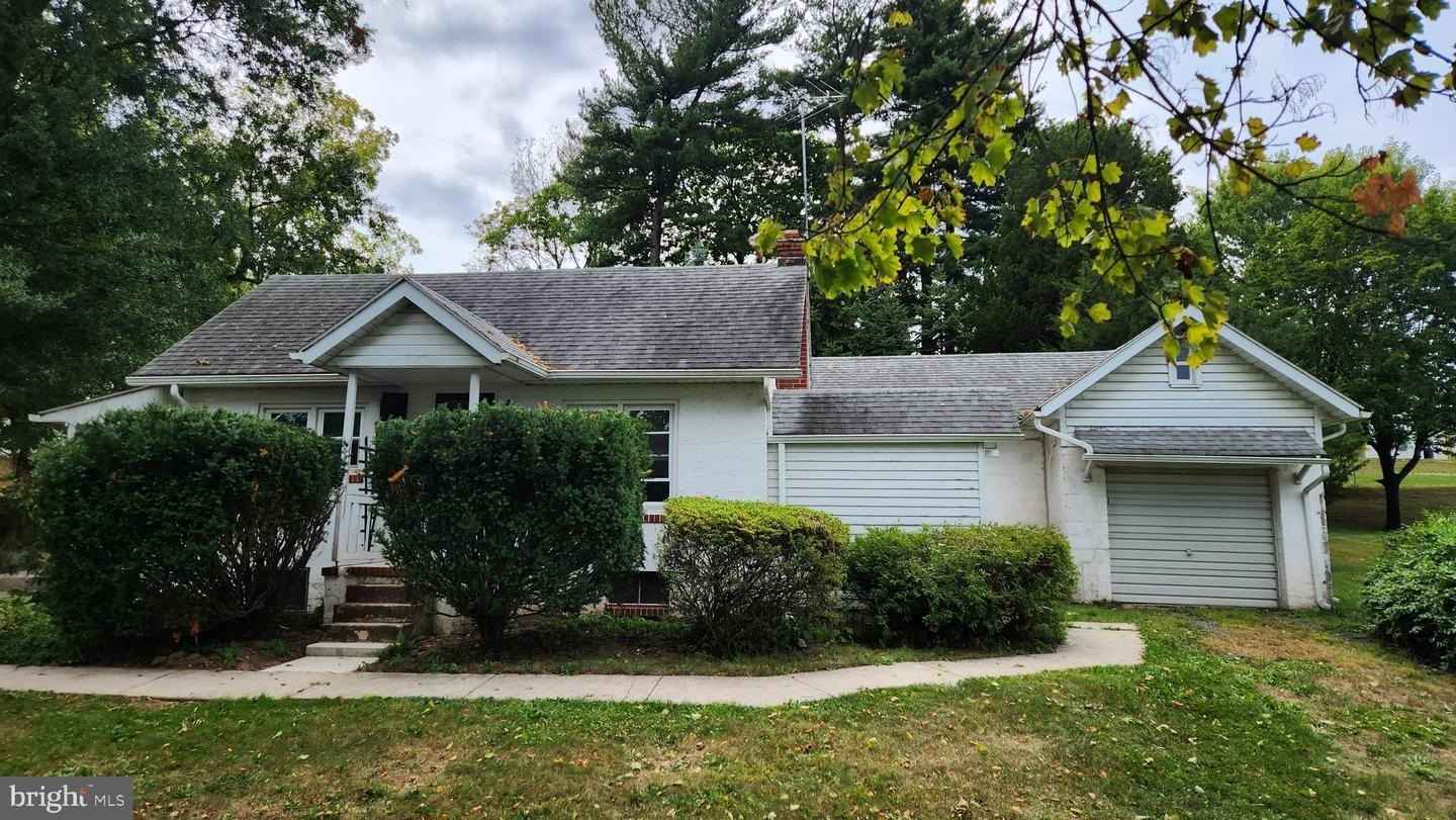 536 S Main St  