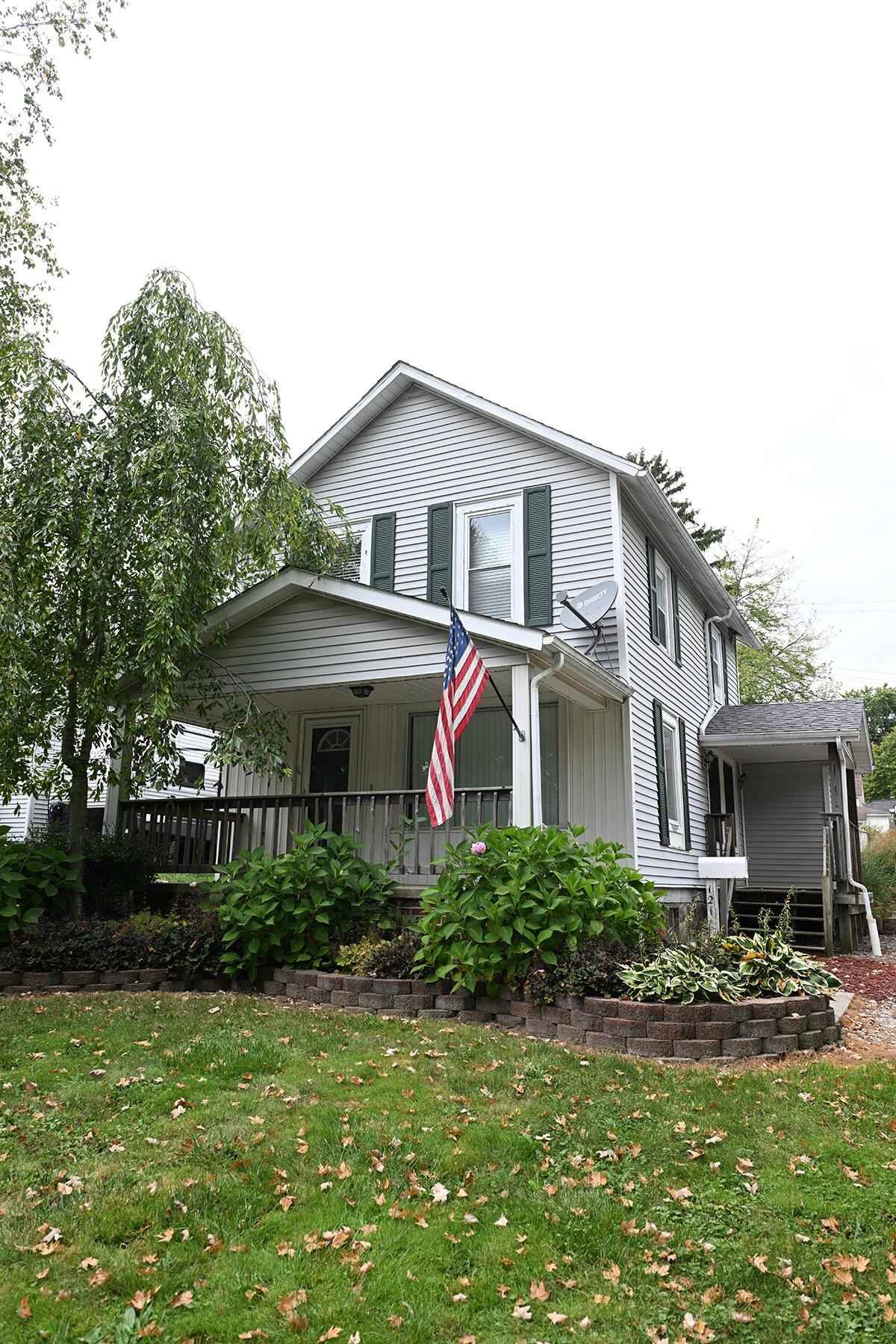 121 1st St  