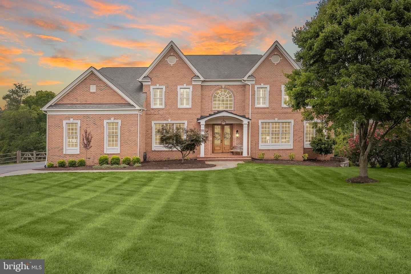 3163 LORENZO LN  