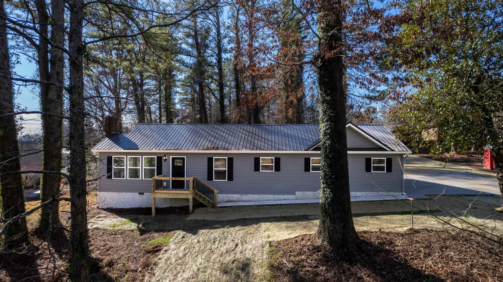 2111 Georgetown Rd NW  