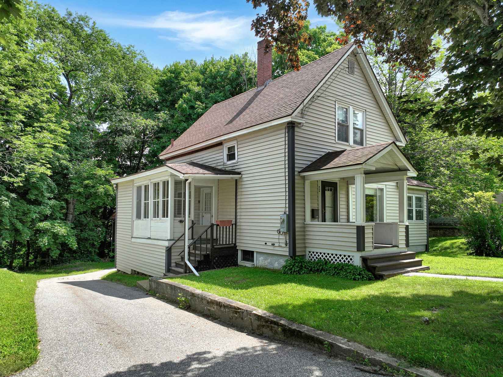 620 Hancock St  