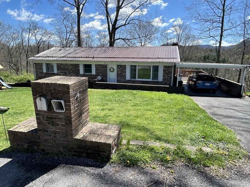 704 Mdw Dr  