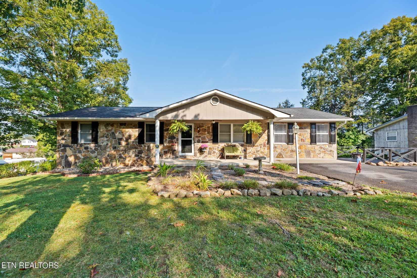 254 Cumberland Dr  