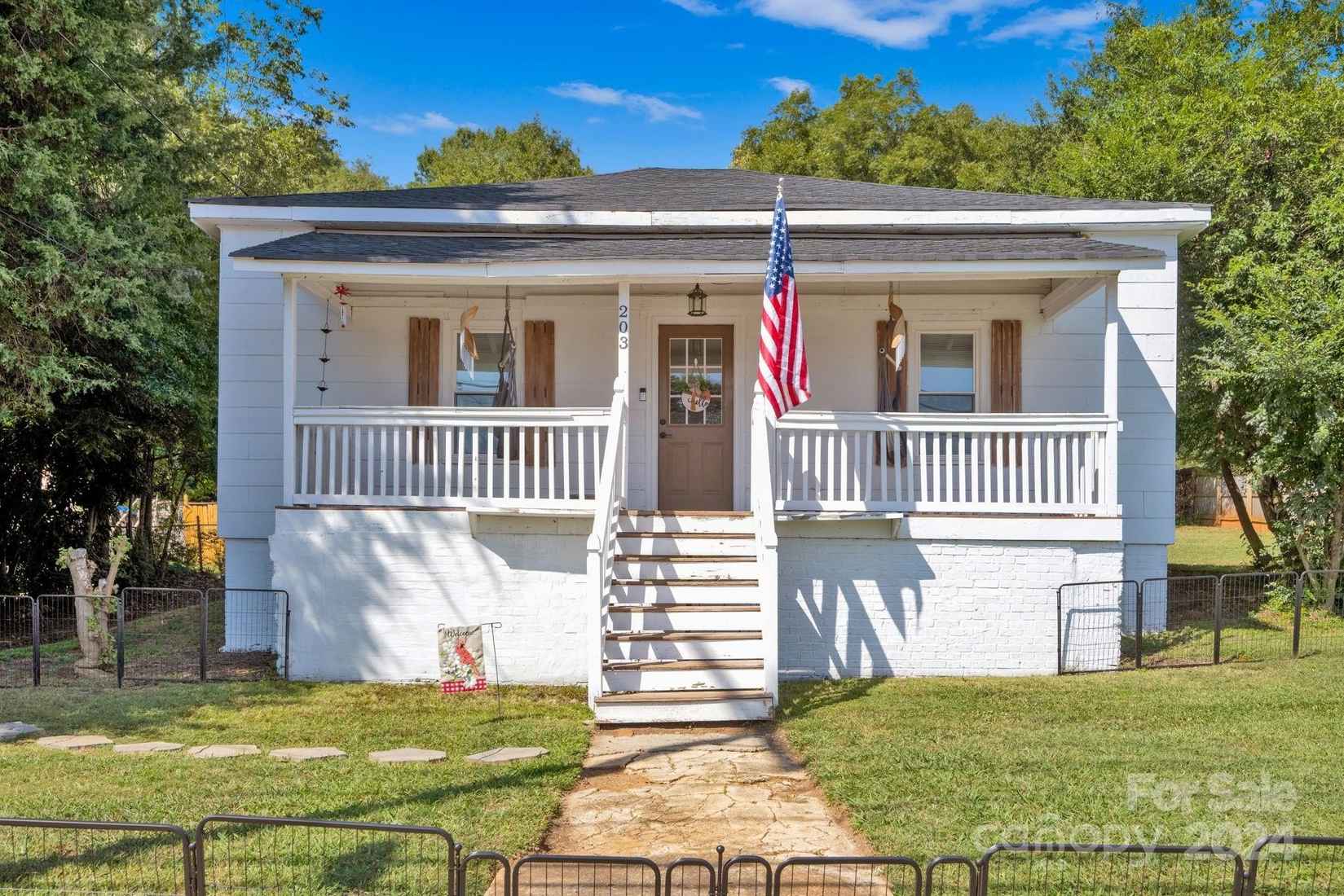 203 Linwood Rd  