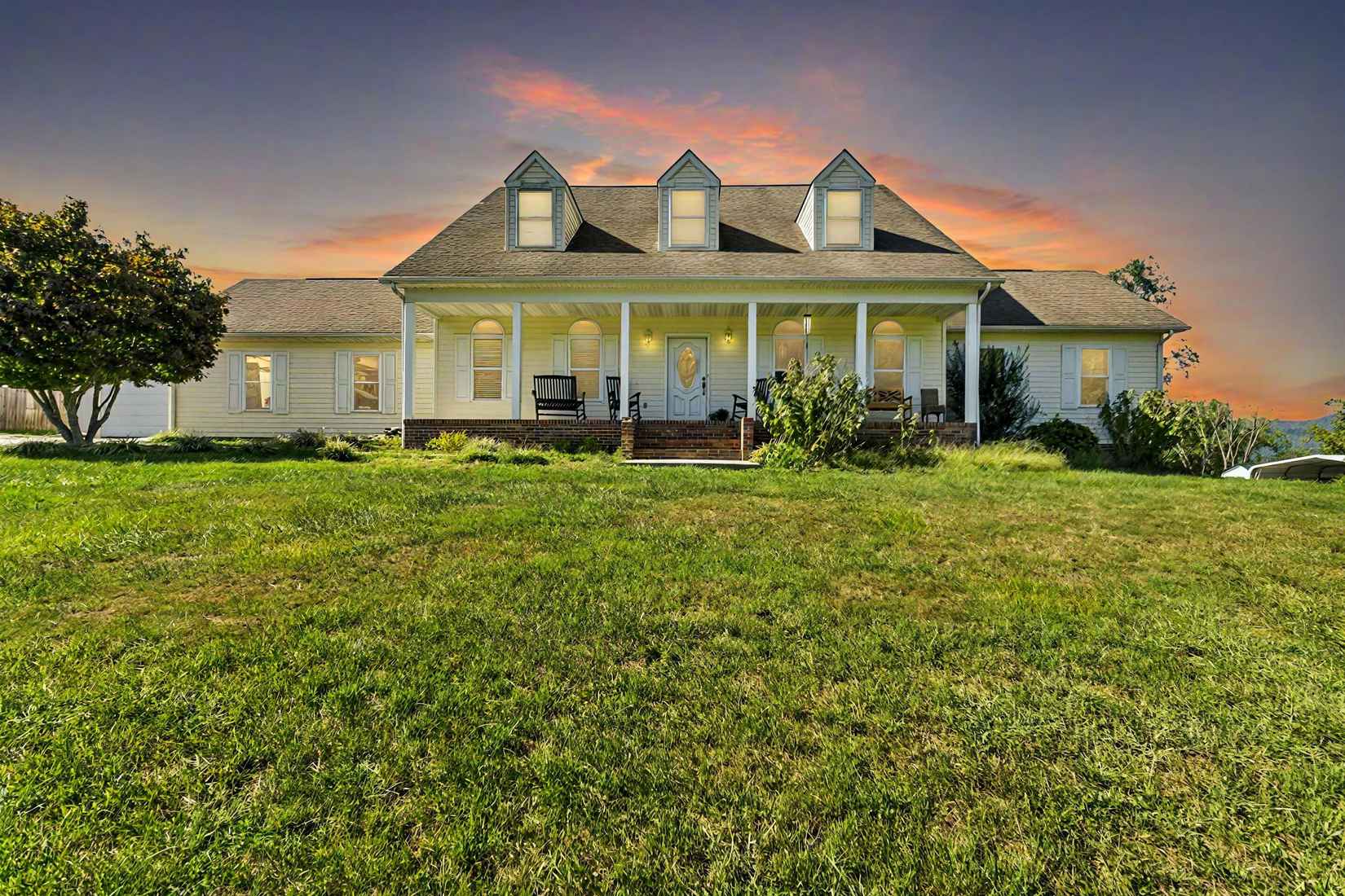 180 Winding Stairs Pl  