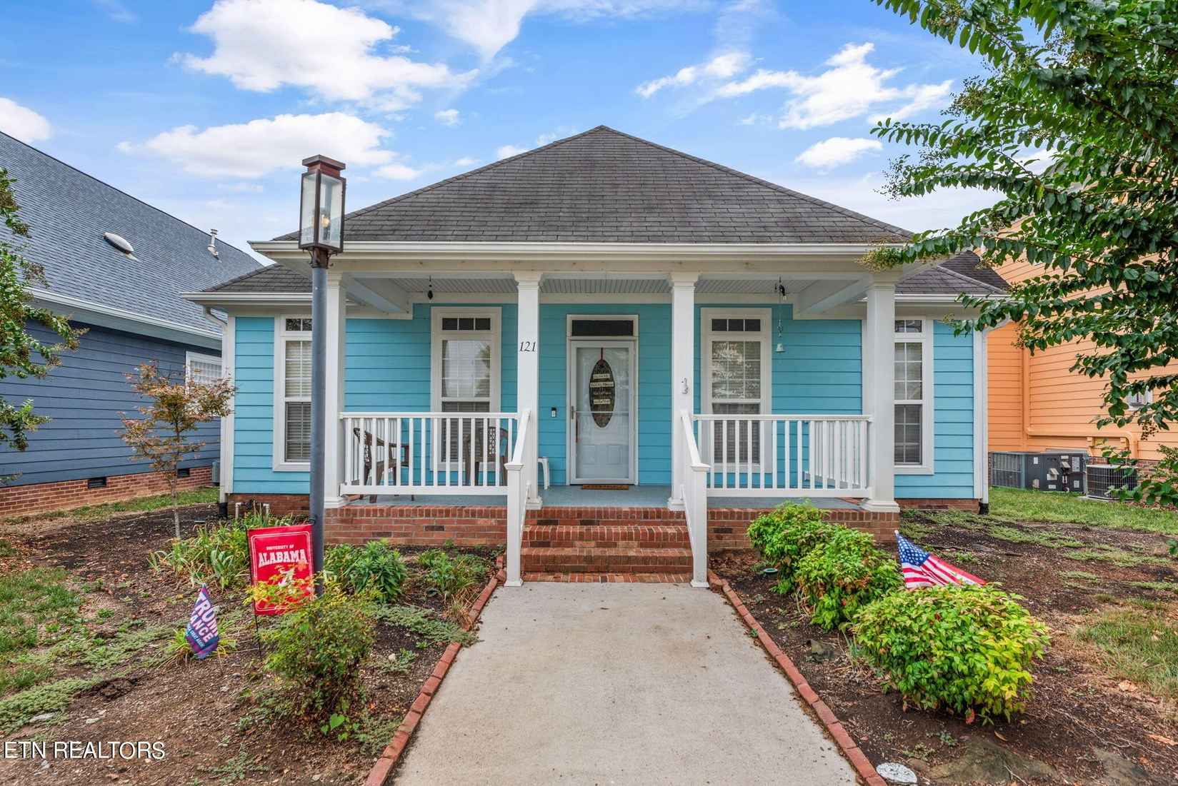 121 Liberty Ct  