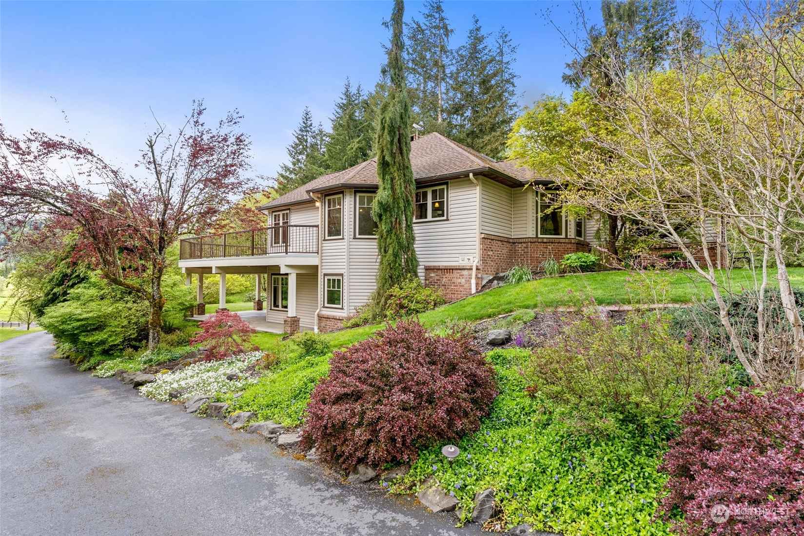 812 Lincoln Crk Rd  