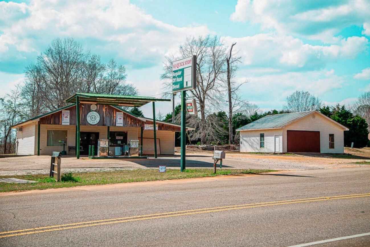 2777 Hwy 83  