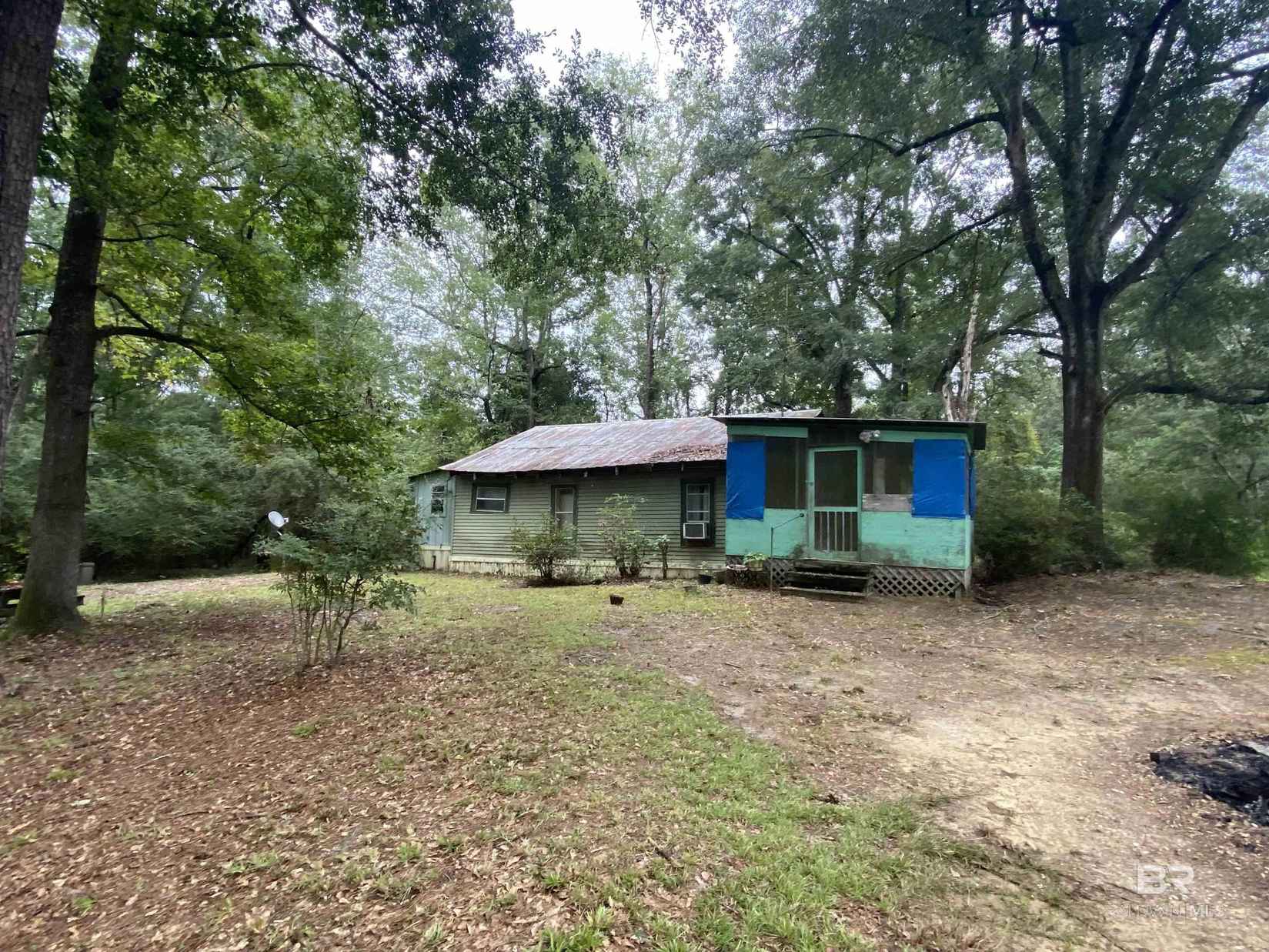 96 Russell Ln  