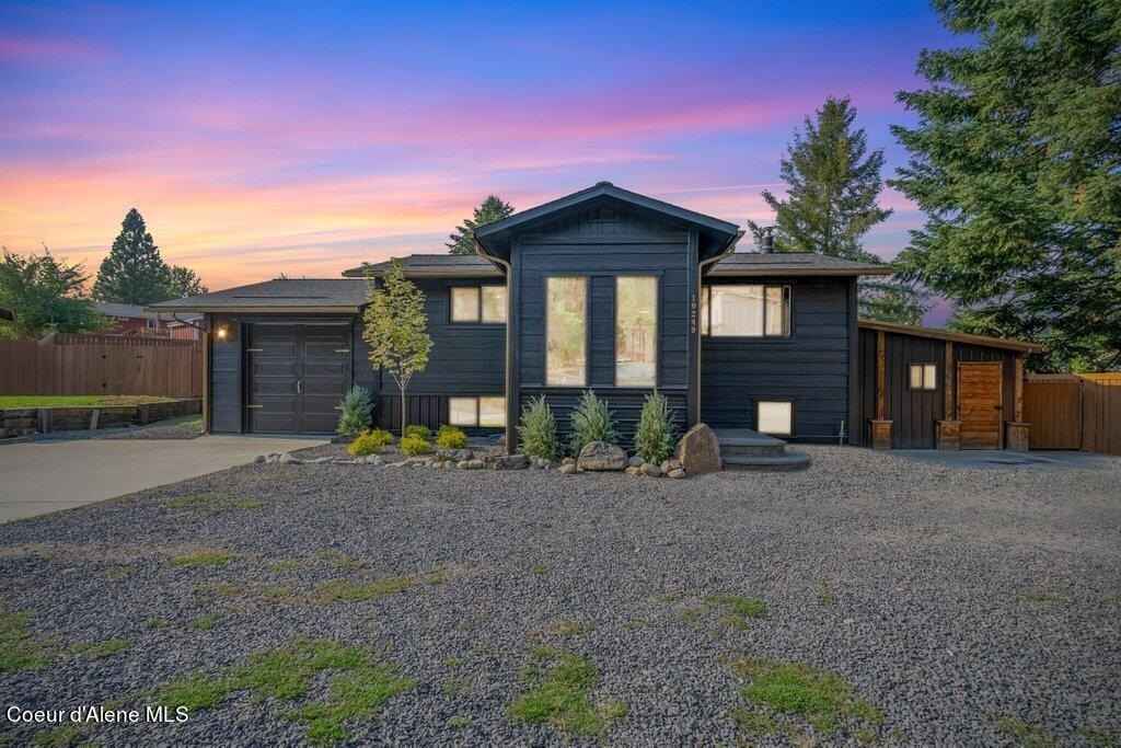 10249 W Riverview Dr  
