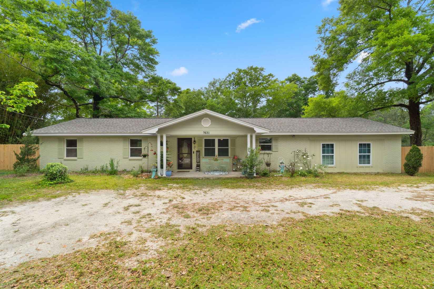 7631 Klondike Rd  