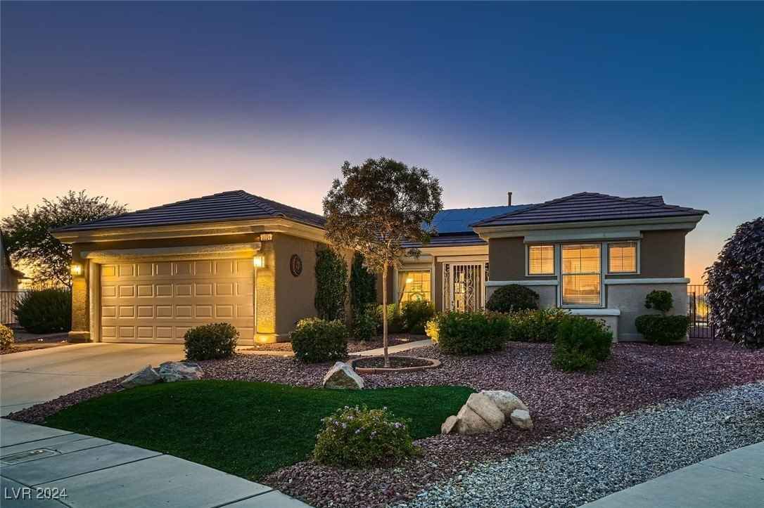 2221 Diamondville St  