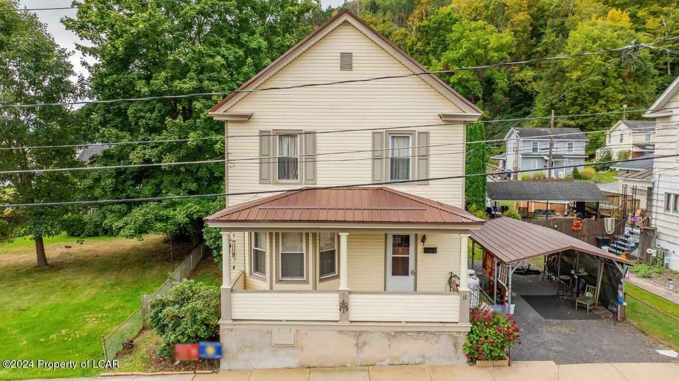 11 W Butler St  