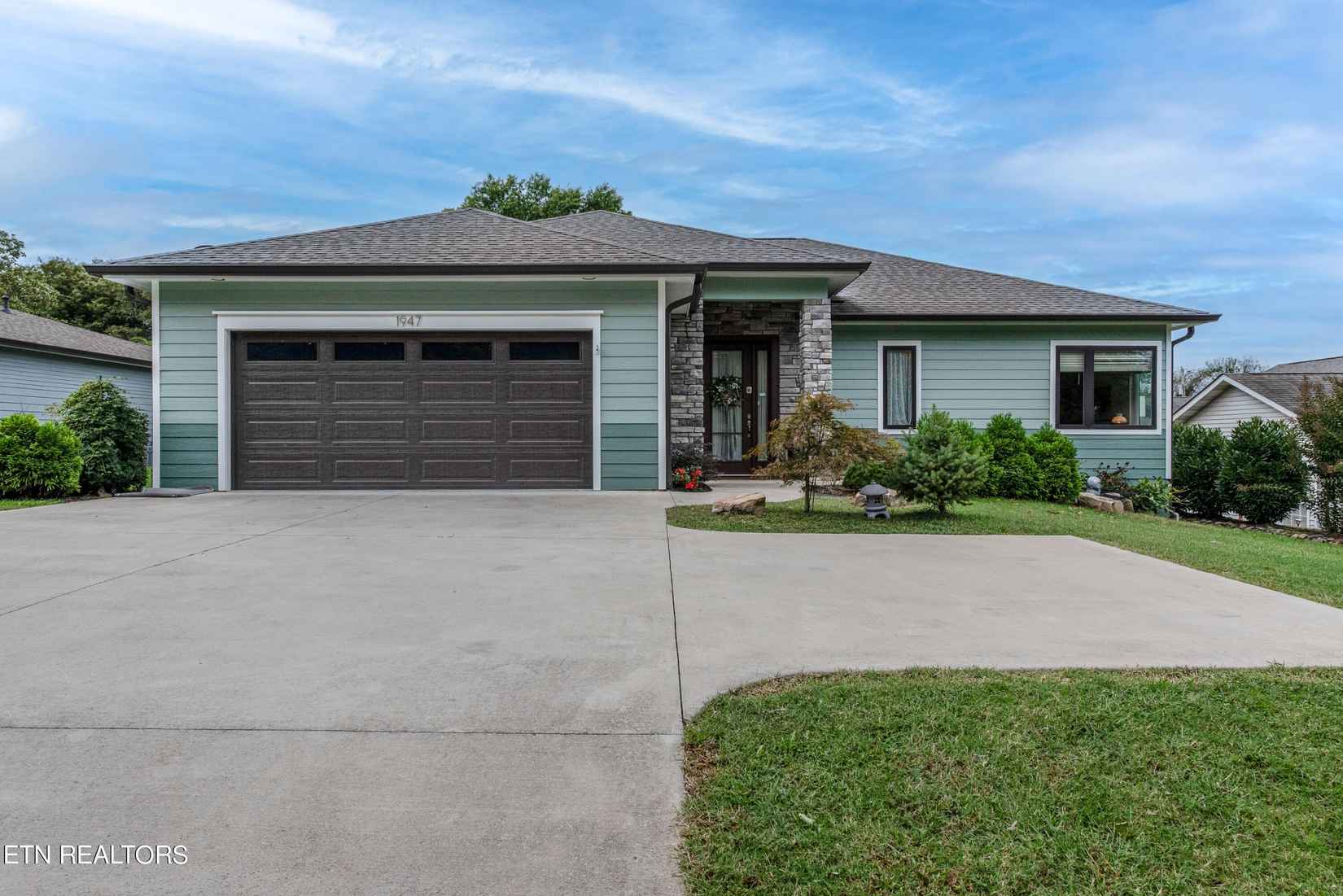 1947 Cochran Rd  