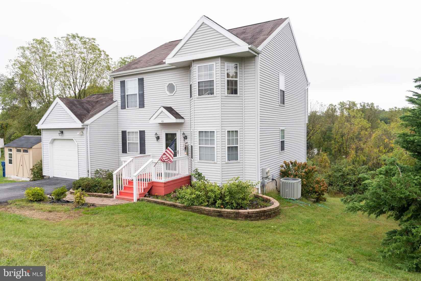 43 Kimberly Cir  