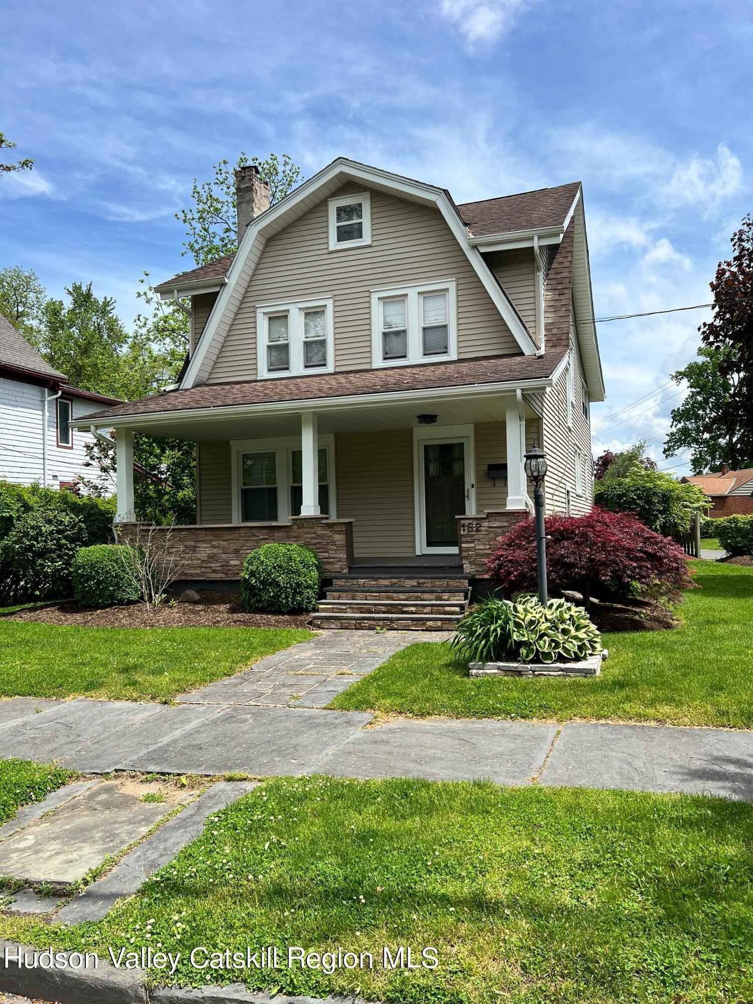 182 N Mnr Ave  