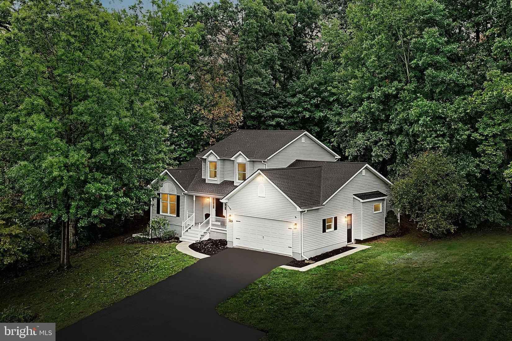 389 LAKE MEADE Dr  