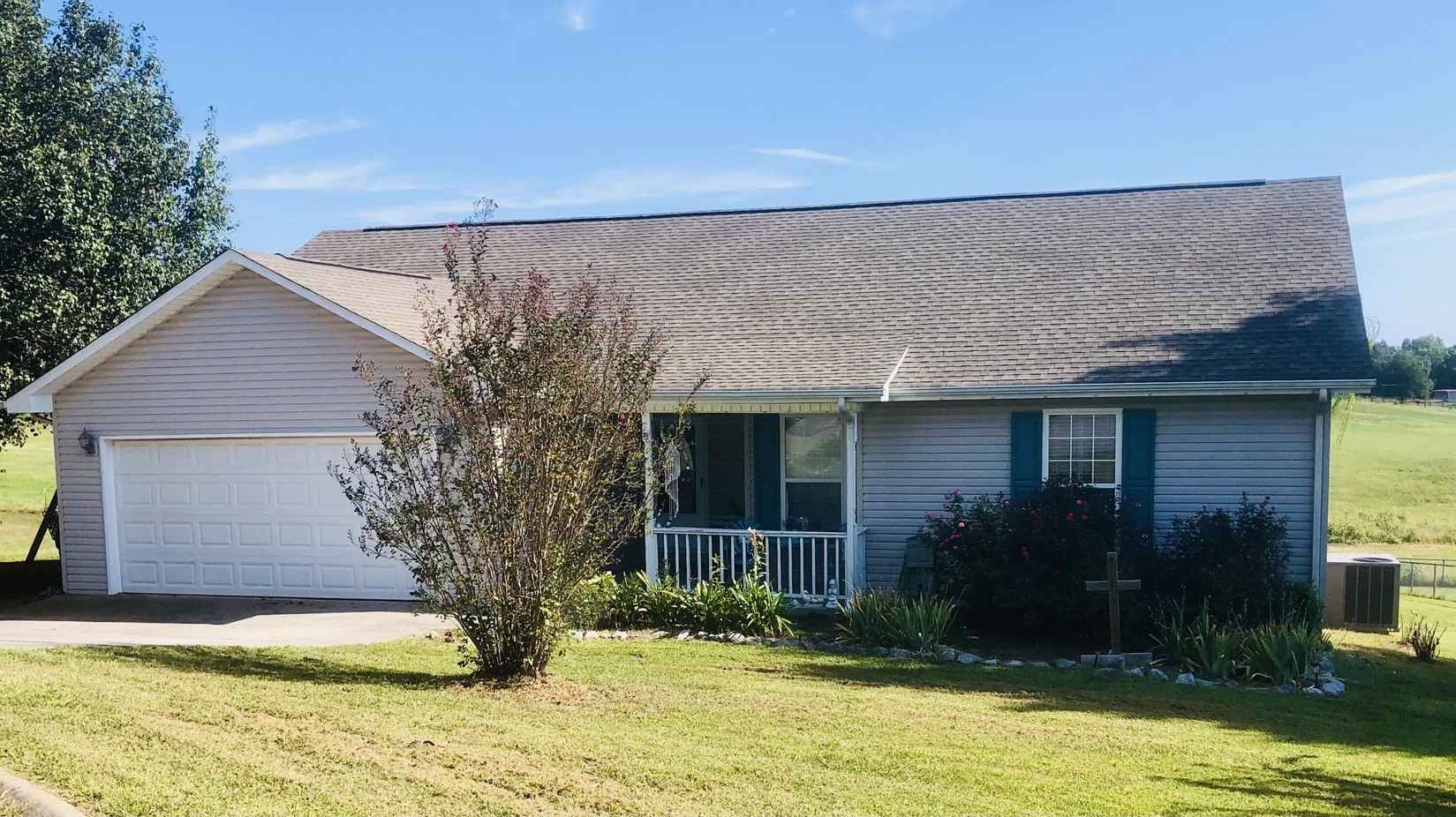 148 Jenny Dr  