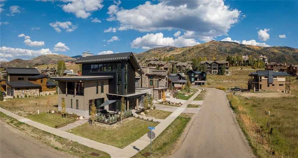 2684 BRONC BUSTER Loop  