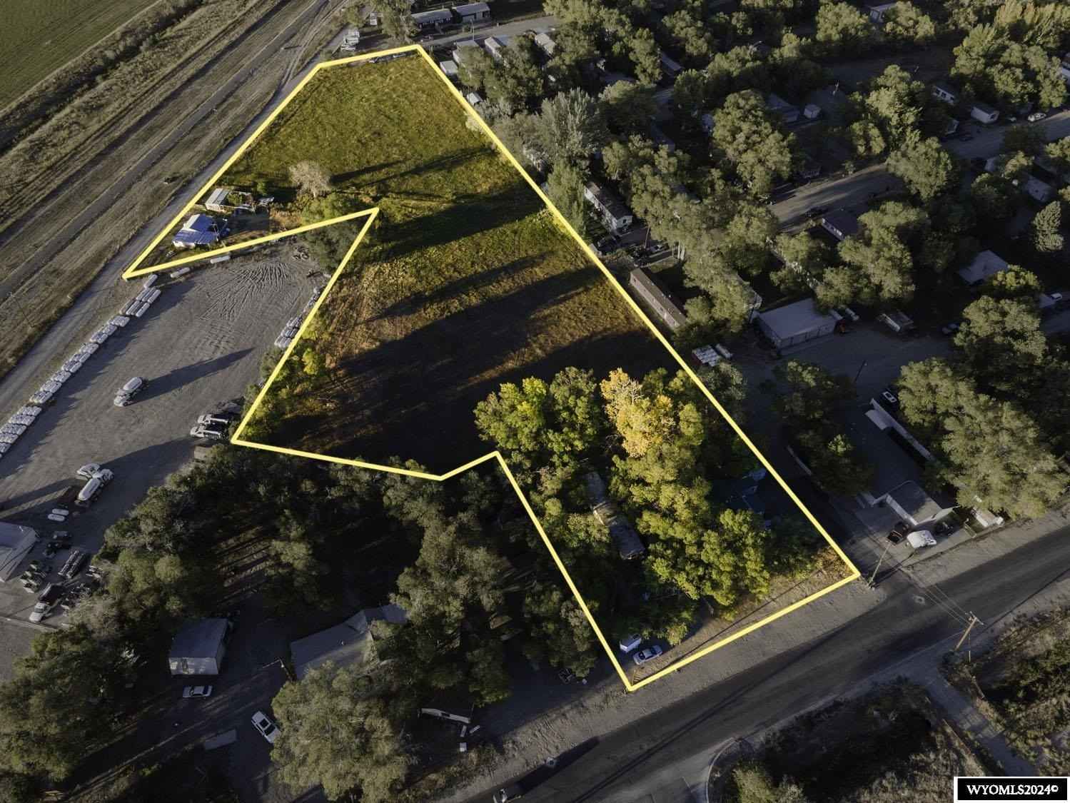 1322 E Webbwood  