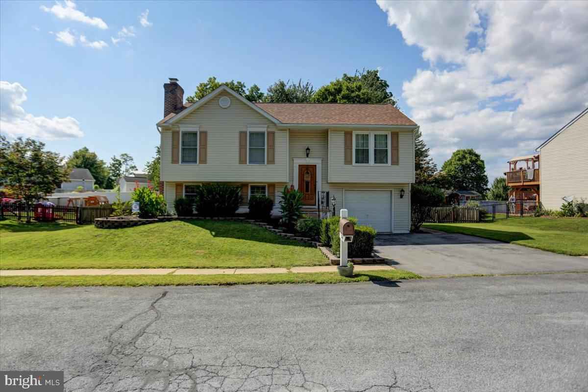 247 Hykes Rd E  