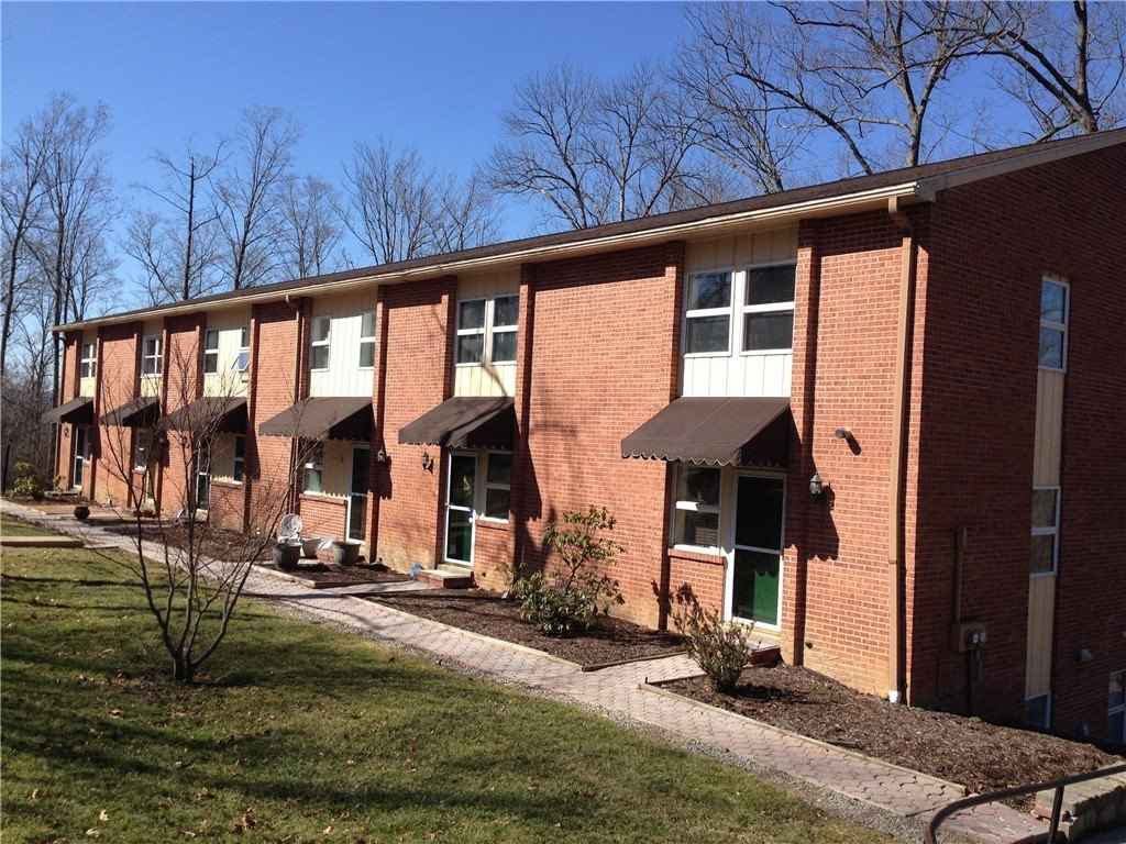 211 Oakview Dr  