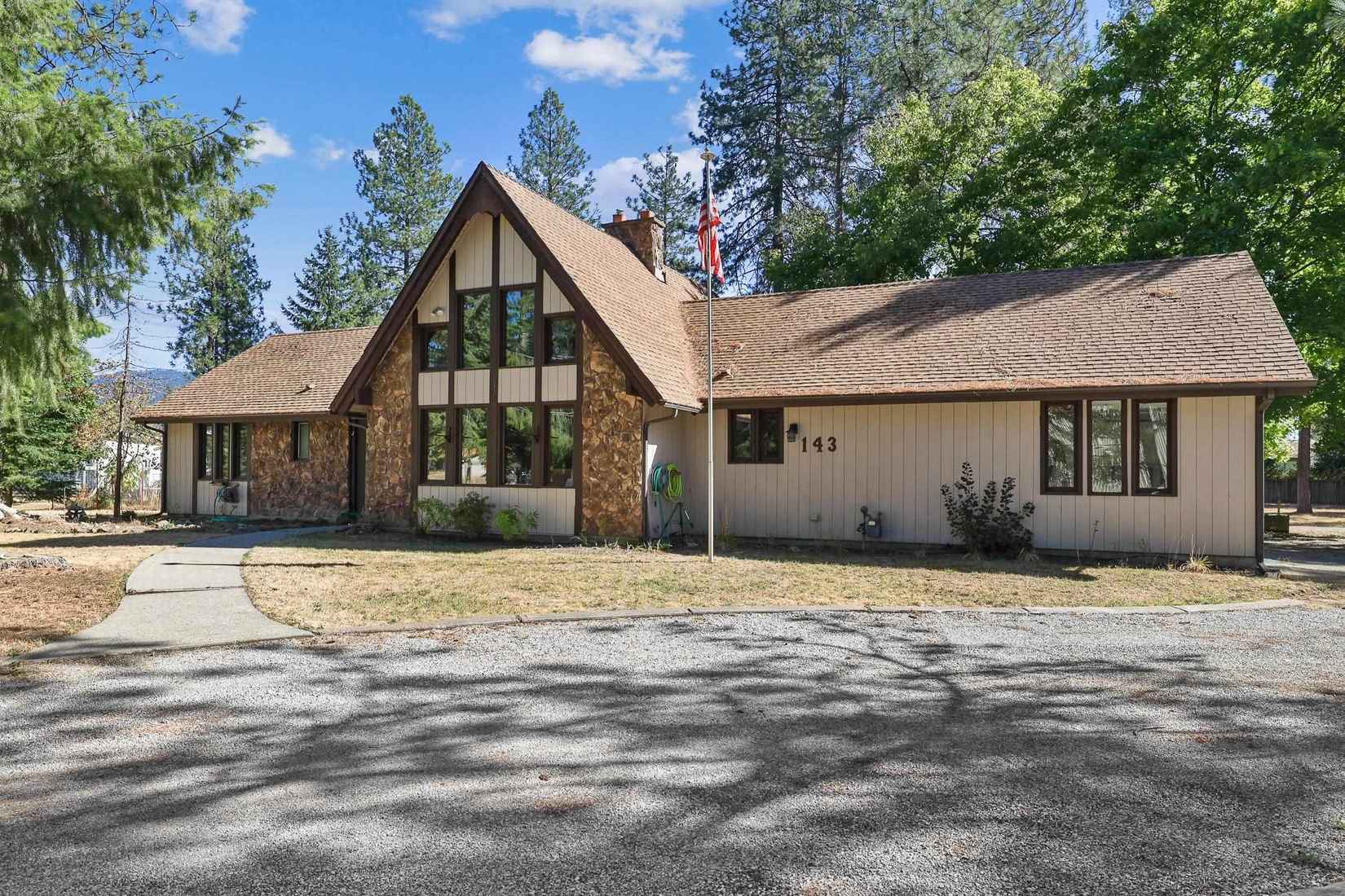 143 Richmond Ln  