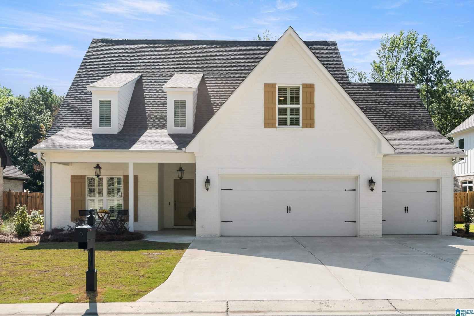 310 Kinross Cir  