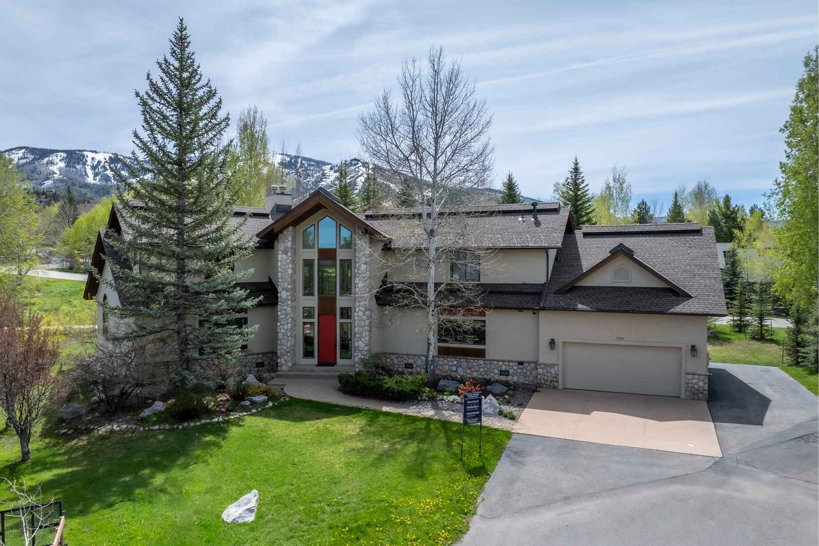 1313 Storm Peak Ln  